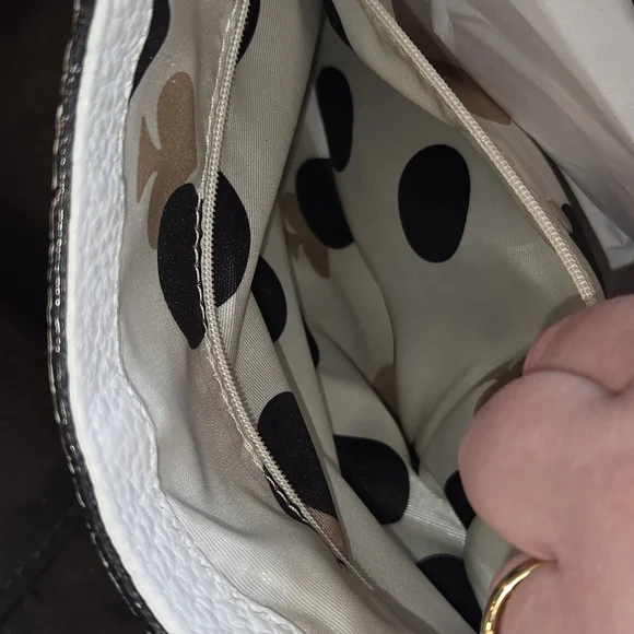 Kate Spade Black and Cream Leather Tote Bag - Picture 10 of 12